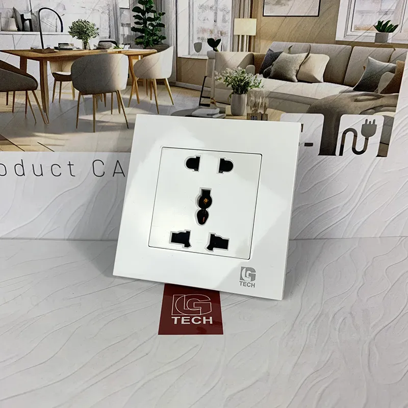 Ổ cắm điện 5 chấu mặt vuông màu trắng LG Tech LG-F21-018 - 4