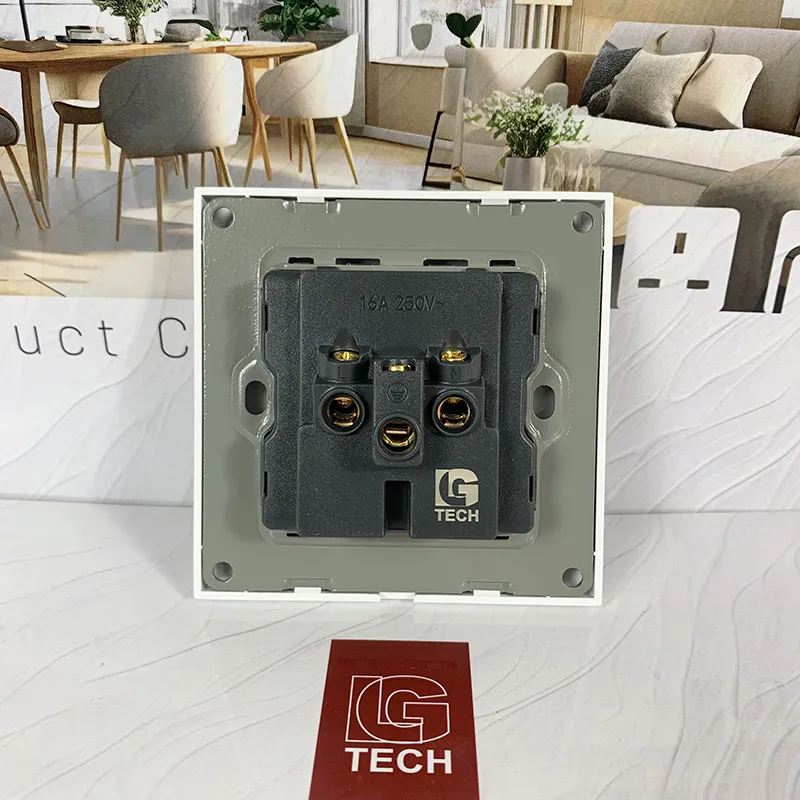 Ổ cắm điện 5 chấu mặt vuông màu trắng LG Tech LG-F21-018 - 5