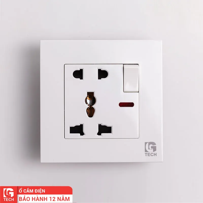 Ổ cắm điện đơn đa chuẩn có công tắc an toàn LG Tech LG-F21-021