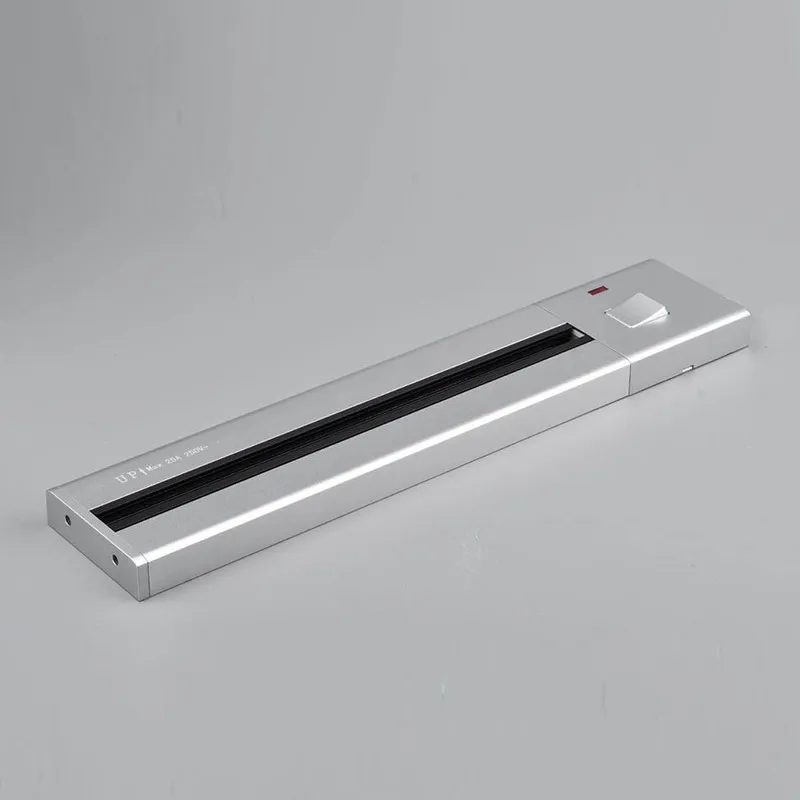 Thanh ray ổ điện nổi màu bạc 25A 5500W LG Tech - Thế hệ một - 2