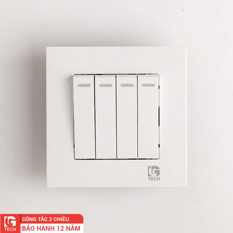 Công tắc 3 cực bốn nút màu trắng LG Tech LG-F21-004N