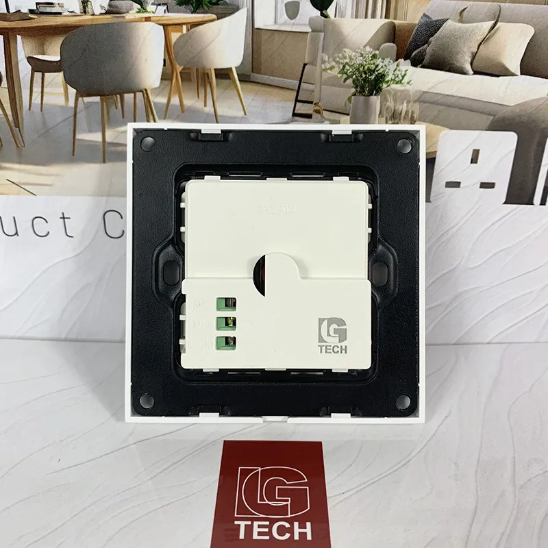 Mặt sau nút nhấn khẩn cấp ổ điện vuông LG Tech LG-F21-078