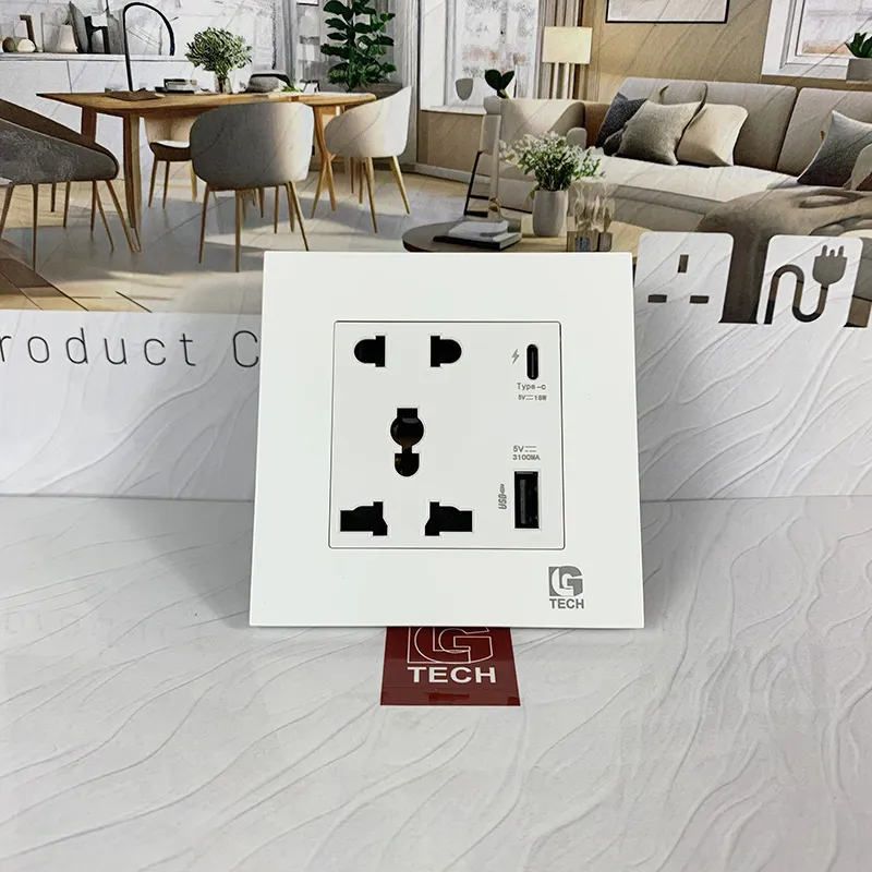 Ổ điện 5 chấu có cổng Type C 18W và USB 5v/3.1A sạc nhanh LG-F21-150F