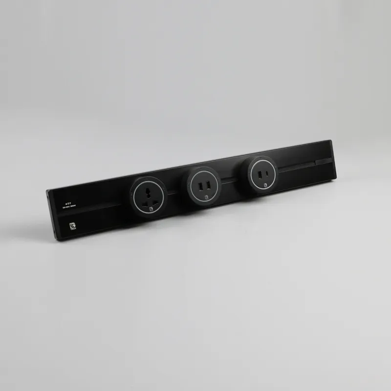 Ổ cắm thanh ray nổi màu đen 32A 8000W LG Tech - Thế hệ hai - 6