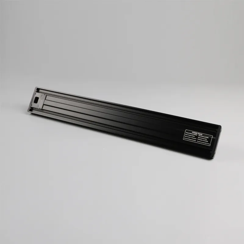 Ổ cắm thanh ray nổi màu đen 32A 8000W LG Tech - Thế hệ hai - 5