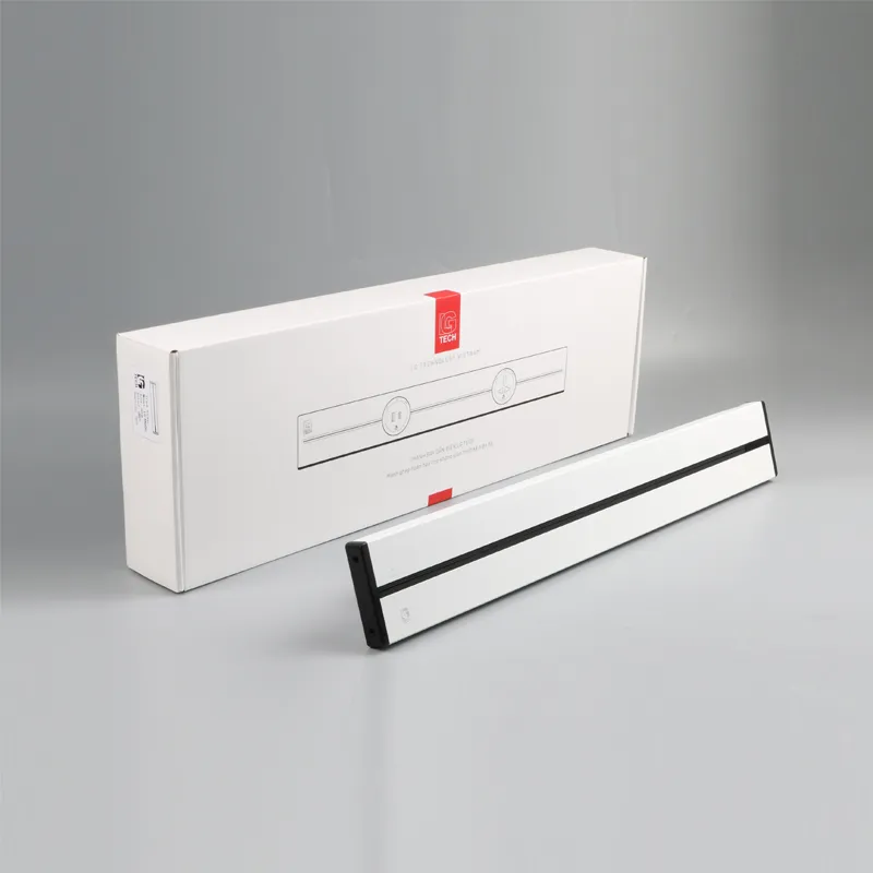 Ổ cắm thanh ray nổi màu trắng 32A 8000W LG Tech - Thế hệ hai - 2