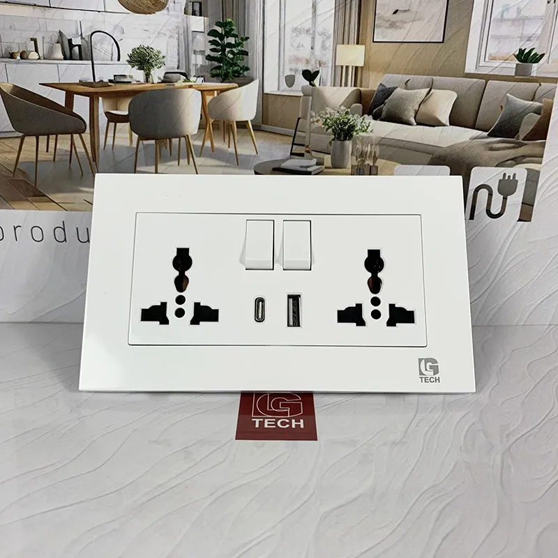 Ổ cắm điện size EU có cổng USB, Type C 10W, màu trắng LG Tech mã LG-F21-155