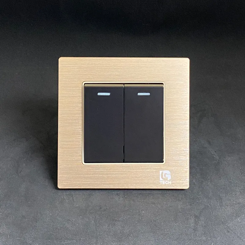 Công tắc điện đôi 2 chiều, chuẩn vuông, viền vàng nhân đen LG Tech mã LG-F71G-002N