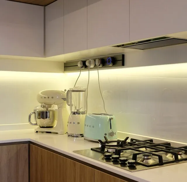 Ổ cắm ray trượt chìm kèm 3 ổ cắm điện đa năng LG Tech (COMBO) - 11