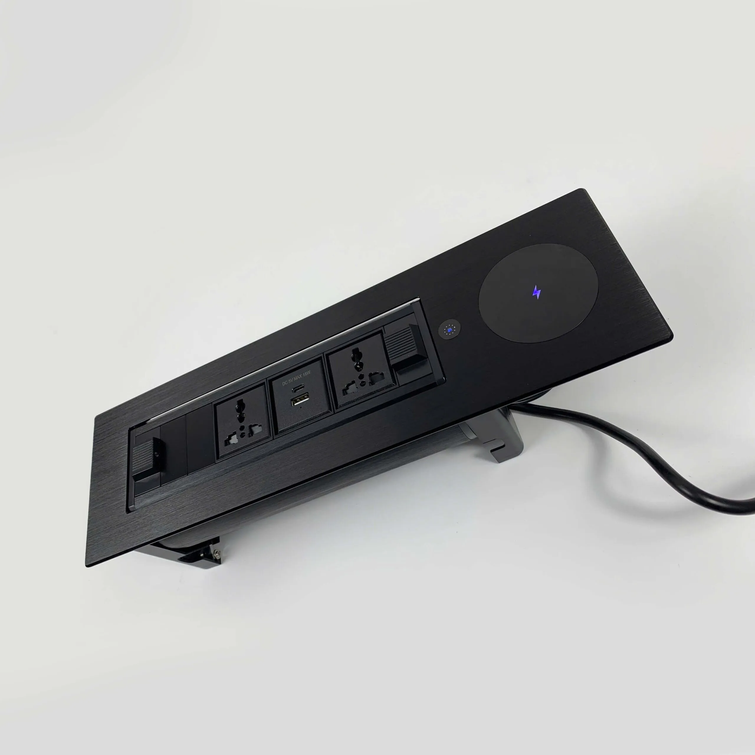 Ổ điện âm bàn màu đen LG Tech LG-LK600G-B - 2